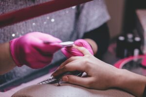 5 Best Anti-Yellow Nail Treatments in 2026